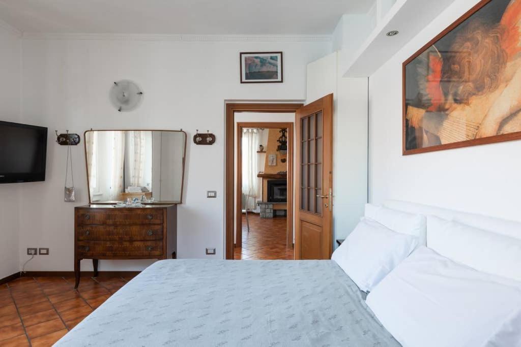 Appartamento Casa Emi Lezzeno Esterno foto