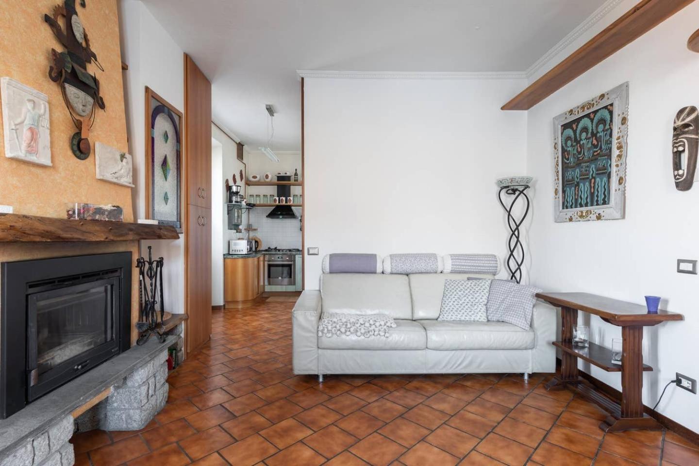 Appartamento Casa Emi Lezzeno Esterno foto